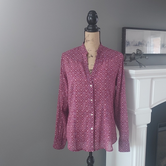American Eagle Outfitters Tops - American Eagle, burgundy long sleeved cotton button down shirt, size large